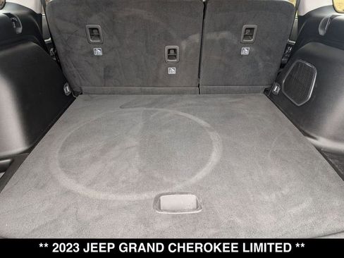 Used 2023 Jeep Grand Cherokee Limited w/ Luxury Tech Group II AWD/4WD image 25