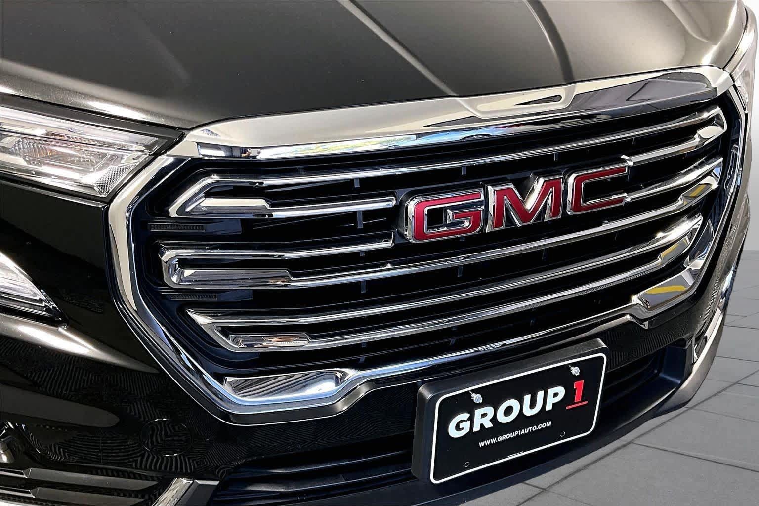Used 2024 GMC Terrain SLT AWD/4WD image 28
