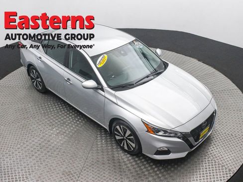 Used 2022 Nissan Altima 2.5 SV image 5