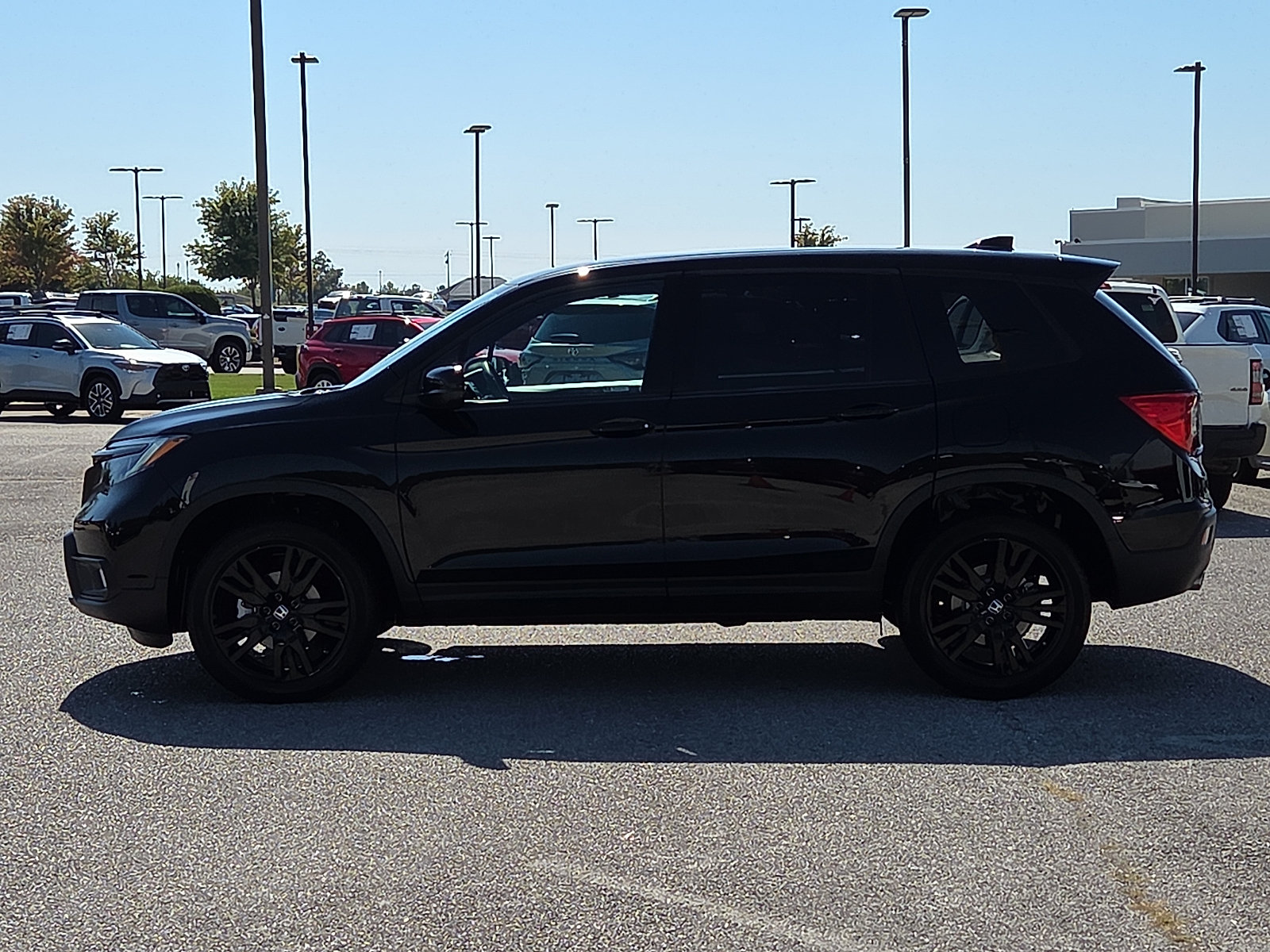 Used 2021 Honda Passport Sport image 3