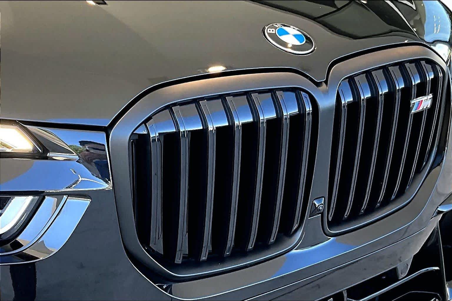 Used 2026 BMW X7 M60i AWD/4WD image 29