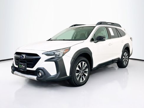 Used 2023 Subaru Outback Limited XT AWD/4WD image 3