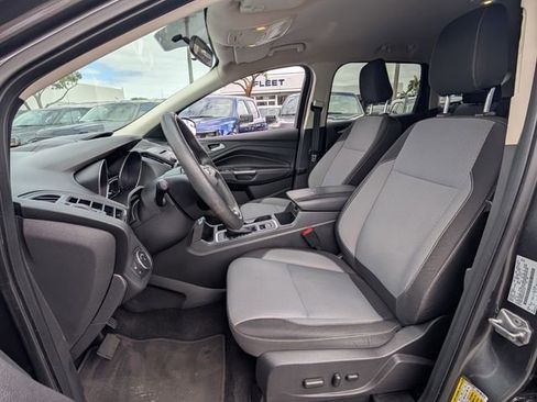 Used 2018 Ford Escape SE image 10