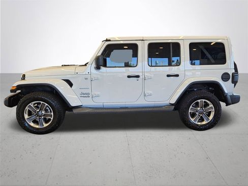 Used 2019 Jeep Wrangler Unlimited Sahara w/ Uconnect 4C Nav & Sound Group image 11