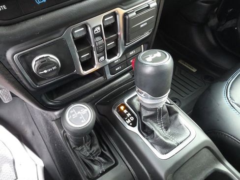 Used 2024 Jeep Wrangler High Altitude image 22