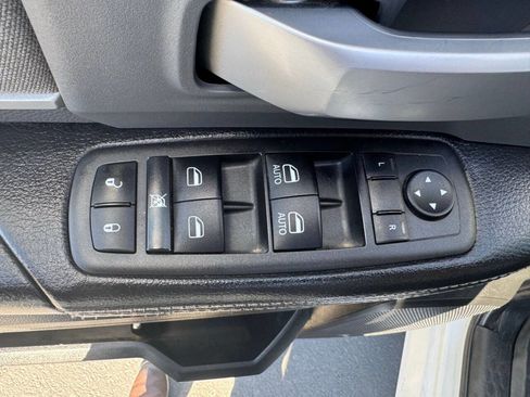 Used 2022 RAM 2500 Big Horn w/ Cold Weather Group AWD/4WD image 14