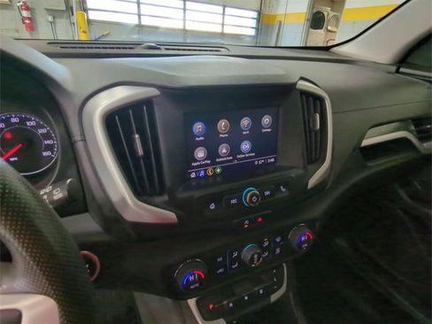 Used 2022 GMC Terrain SLE w/ Driver Convenience Package image 13