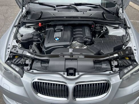 Used 2012 BMW 328i Convertible image 9