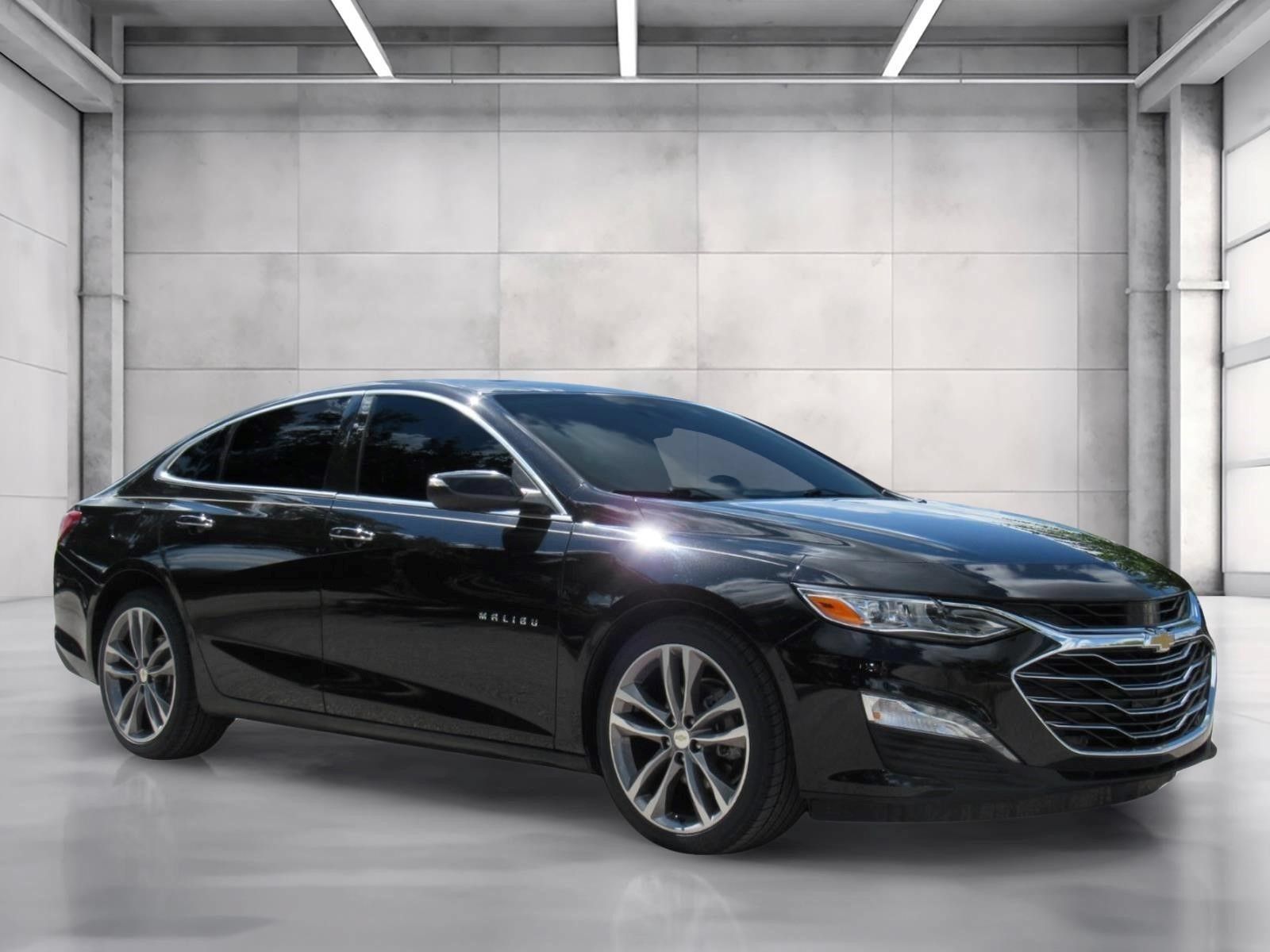Used 2022 Chevrolet Malibu Premier FWD image 1
