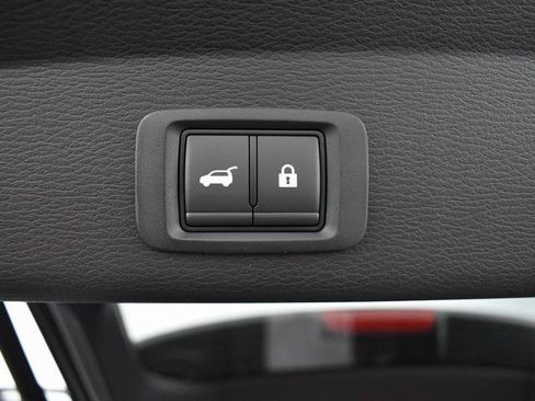 Used 2023 Mitsubishi Outlander SE image 28