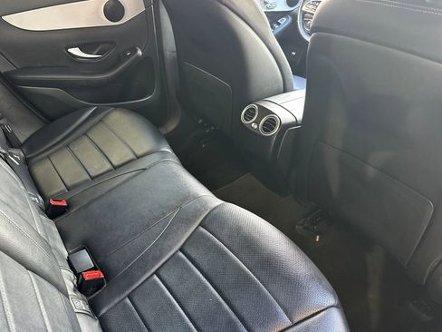 Used 2022 Mercedes-Benz GLC 300 image 29