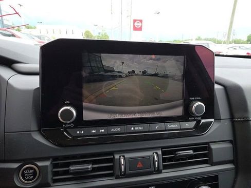 Used 2023 Nissan Pathfinder S FWD image 19