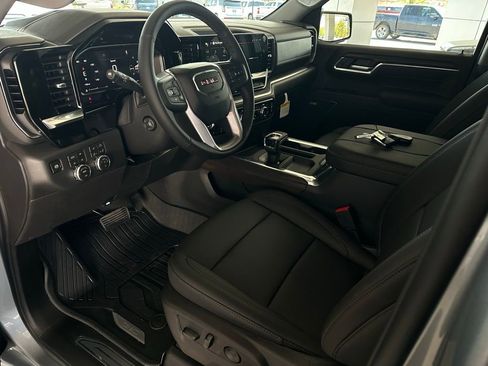 New 2026 GMC Sierra 1500 SLT w/ SLT Premium Package image 9