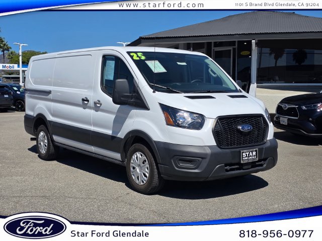 Used 2025 Ford Transit 150 Low Roof RWD image 1