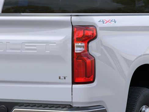 Used 2026 Chevrolet Silverado 1500 LT AWD/4WD image 11