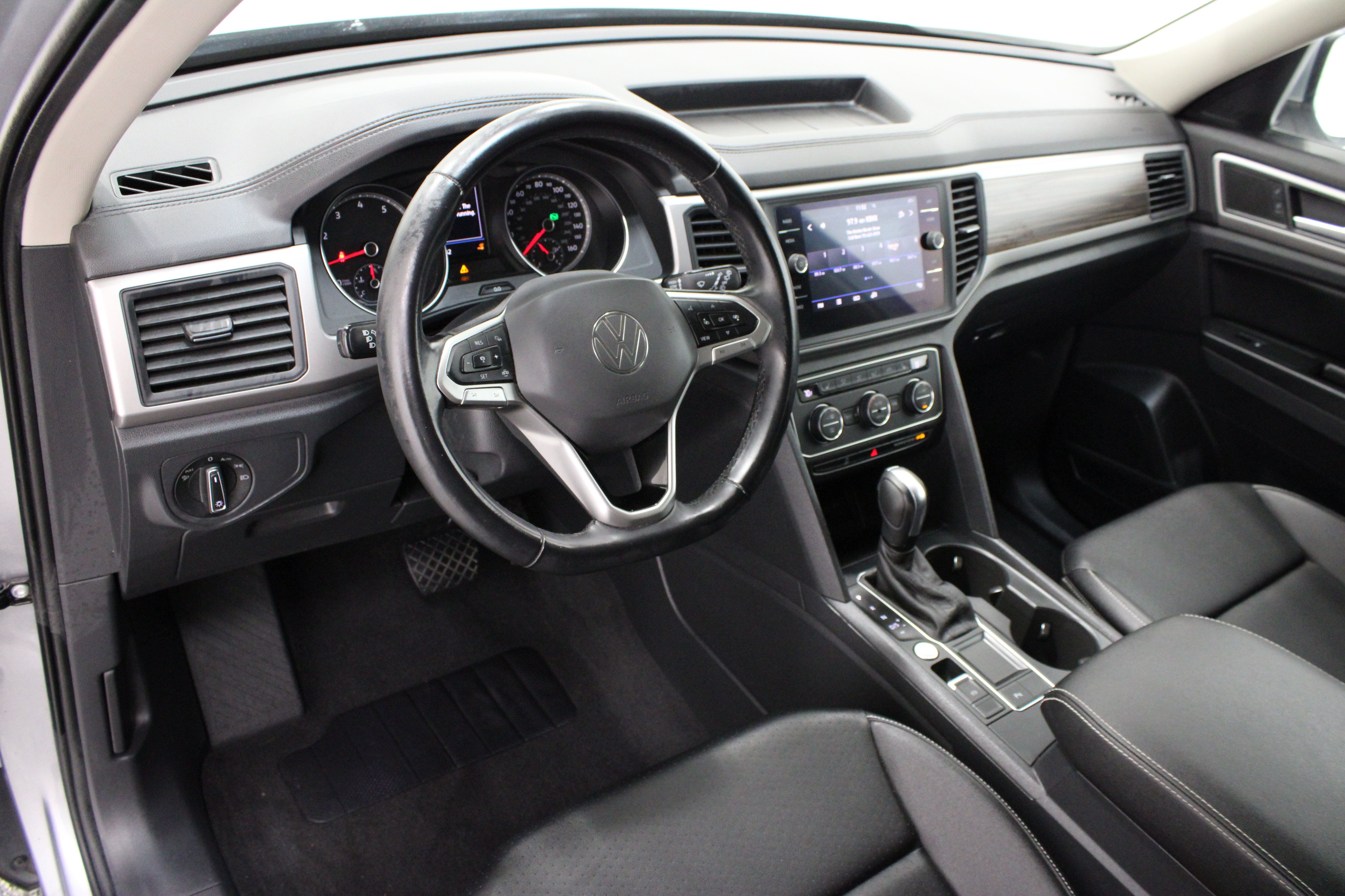 Used 2021 Volkswagen Atlas SE FWD image 13