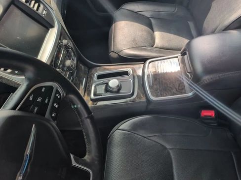 Used 2016 Chrysler 300 C w/ Safetytec Plus Group AWD/4WD image 28