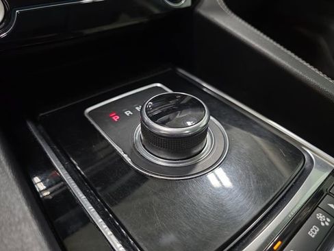 Used 2017 Jaguar F-PACE R-Sport image 20