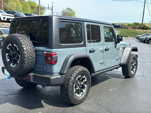 Certified 2025 Jeep Wrangler Unlimited Rubicon 4xe w/ Convenience Group AWD/4WD image 8