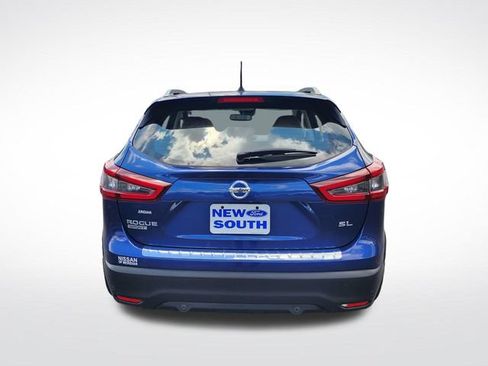 Used 2022 Nissan Rogue Sport SL w/ Premium Package FWD image 4