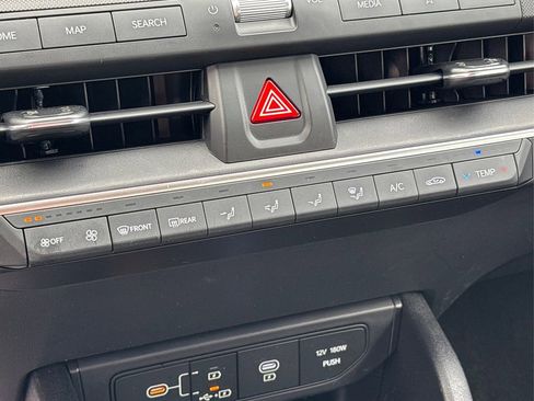 Used 2025 Kia K4 LXS image 28