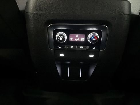 Used 2023 GMC Yukon AT4 w/ Technology Package image 31