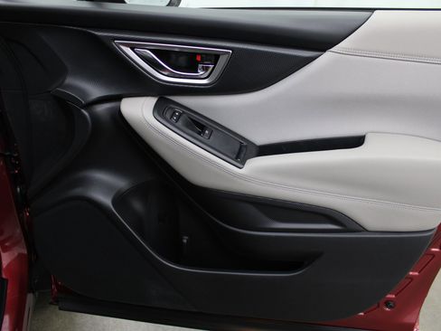 Used 2022 Subaru Forester Premium AWD/4WD image 25