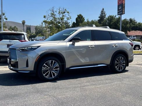 Certified 2026 INFINITI QX60 Luxe w/ Cargo Package FWD image 7