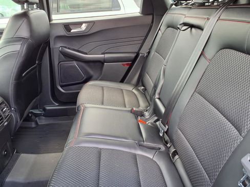 Used 2024 Ford Escape ST-Line w/ Tech Pack #1 AWD/4WD image 7
