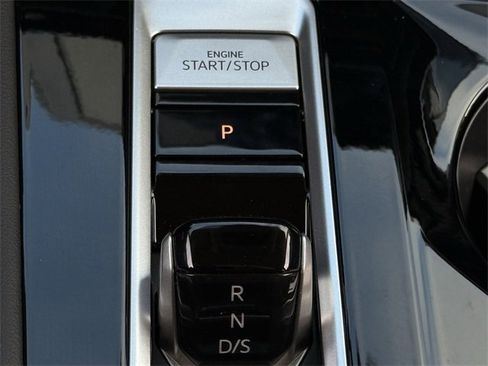 New 2026 Volkswagen Atlas SE image 16