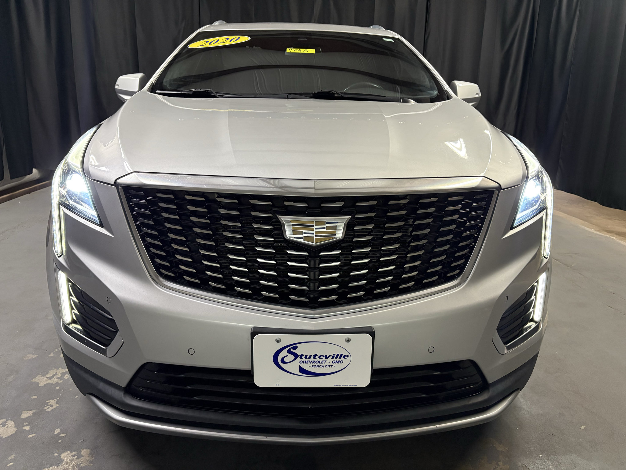 Used 2020 Cadillac XT5 Premium Luxury FWD image 2