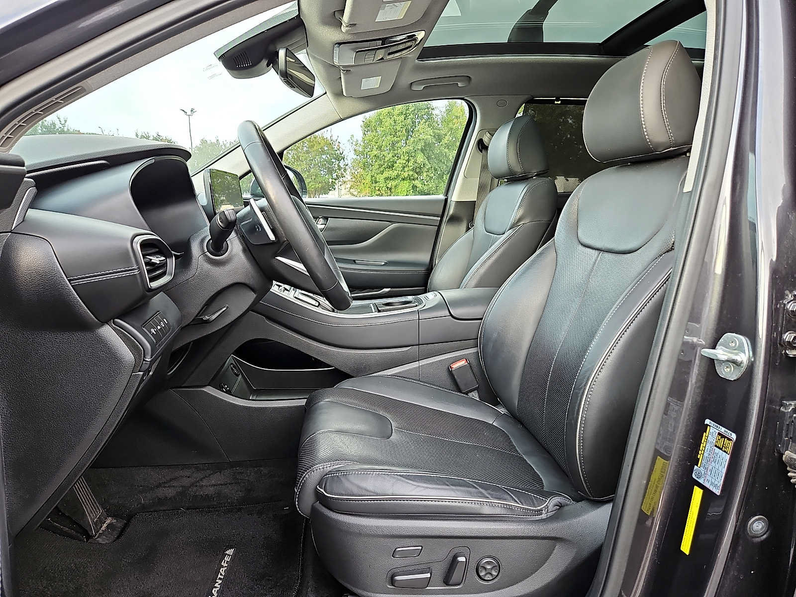 Used 2021 Hyundai Santa Fe Limited w/ Cargo Package FWD image 13