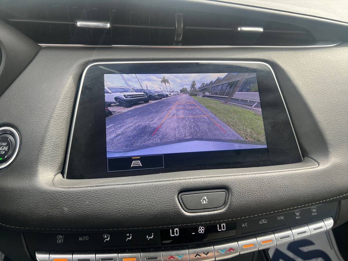 Used 2023 Cadillac XT4 Premium Luxury AWD/4WD image 13
