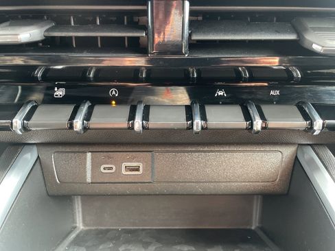 Certified 2023 Chevrolet Colorado LT image 24