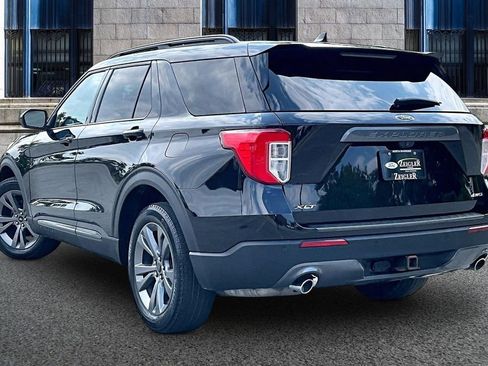 Used 2022 Ford Explorer XLT w/ Equipment Group 202A AWD/4WD image 10