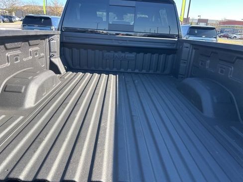 Used 2025 GMC Sierra 2500 SLE w/ Preferred Package image 30