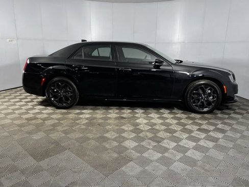 Used 2023 Chrysler 300 Touring L w/ Popular Equipment Group image 3