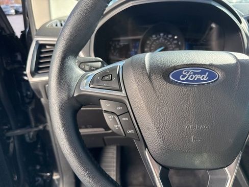 Used 2022 Ford Edge SEL w/ Convenience Package image 16