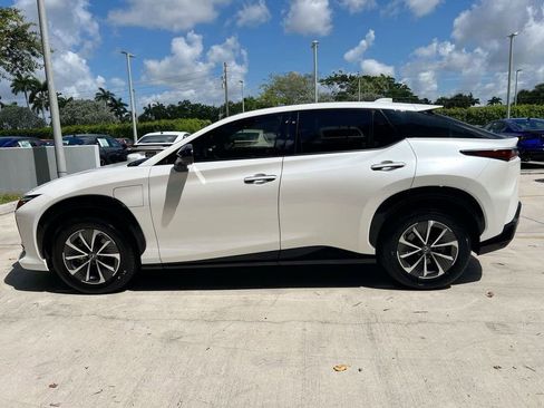 Certified 2024 Lexus RZ 300e Premium w/ Cold Area Package FWD image 4