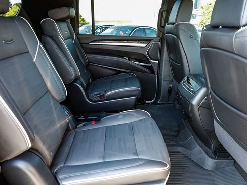 Used 2025 Cadillac Escalade ESV Premium Luxury w/ LPO, Floor Liner Package AWD/4WD image 18