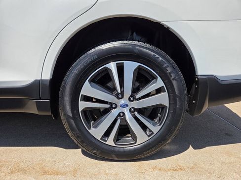 Used 2019 Subaru Outback 3.6R Limited AWD/4WD image 35