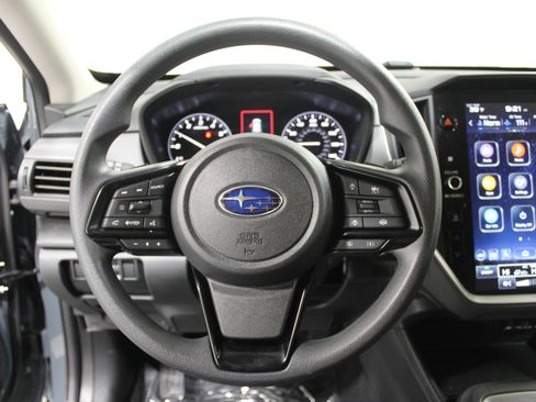 Used 2024 Subaru Crosstrek 2.0i Premium image 8