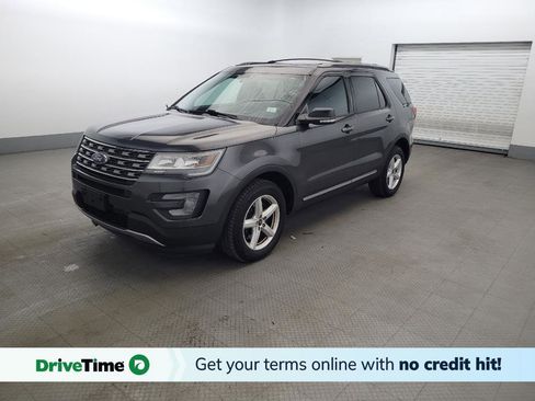 Used 2017 Ford Explorer XLT AWD/4WD image 1