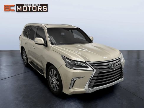 Used 2016 Lexus LX 570 4WD w/ Luxury Package image 9