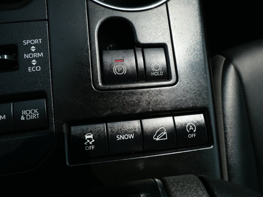 Used 2022 Toyota Highlander XLE AWD/4WD image 27