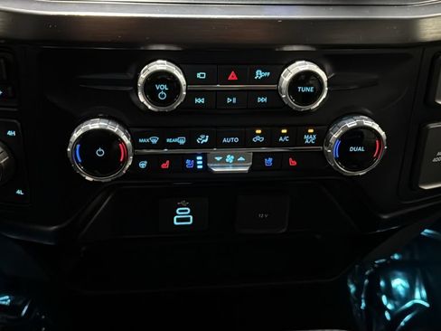 Used 2025 Ford F350 Lariat w/ Camper Package AWD/4WD image 31