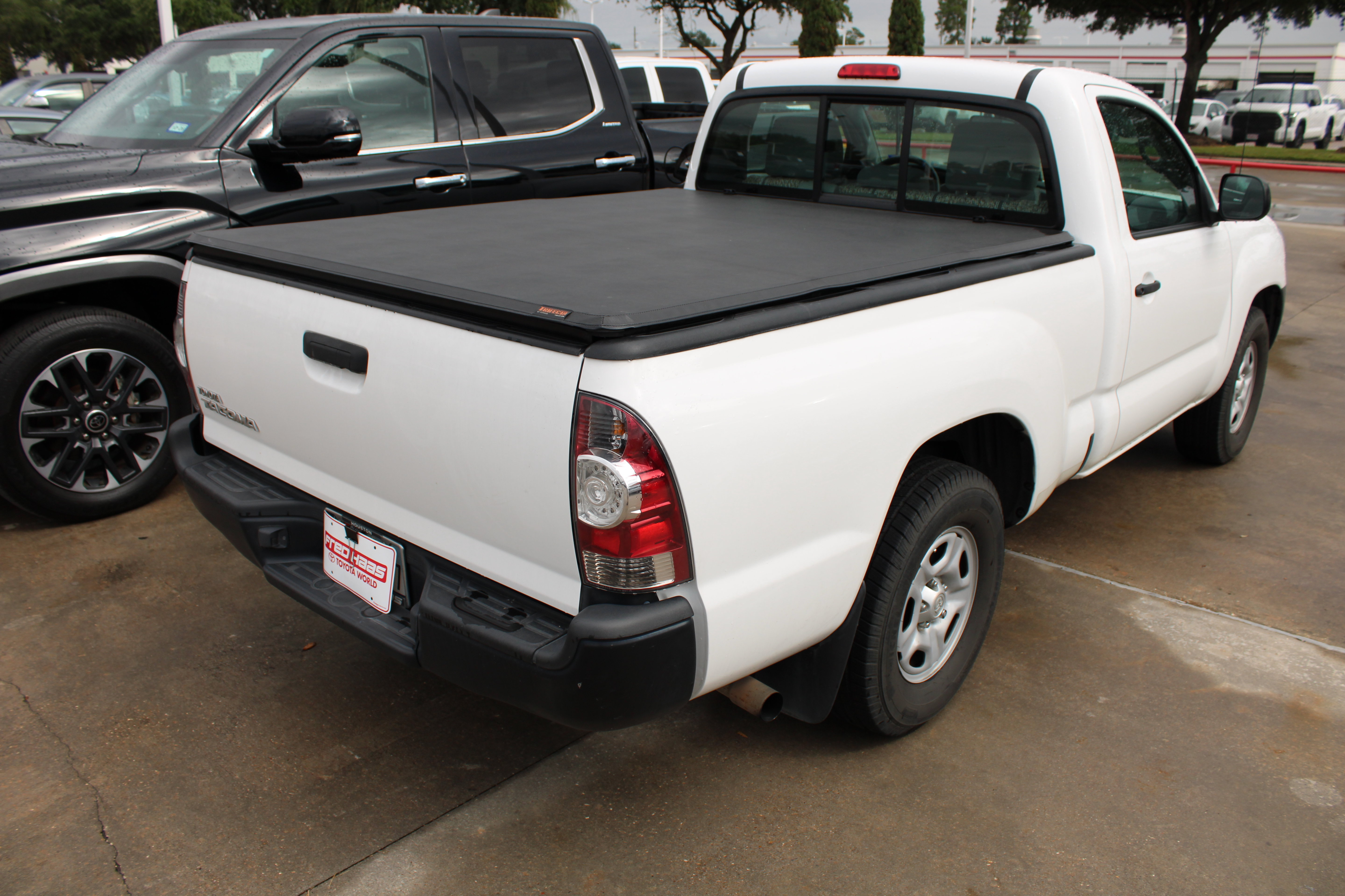 Used 2011 Toyota Tacoma 2WD Regular Cab image 10