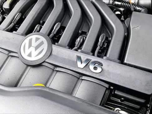 Used 2023 Volkswagen Atlas Cross Sport SEL Premium R-Line AWD/4WD image 64