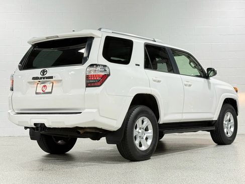 Used 2017 Toyota 4Runner SR5 image 6