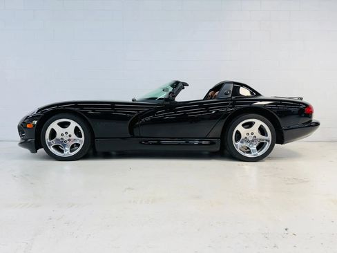 Used 2000 Dodge Viper RT/10 image 1